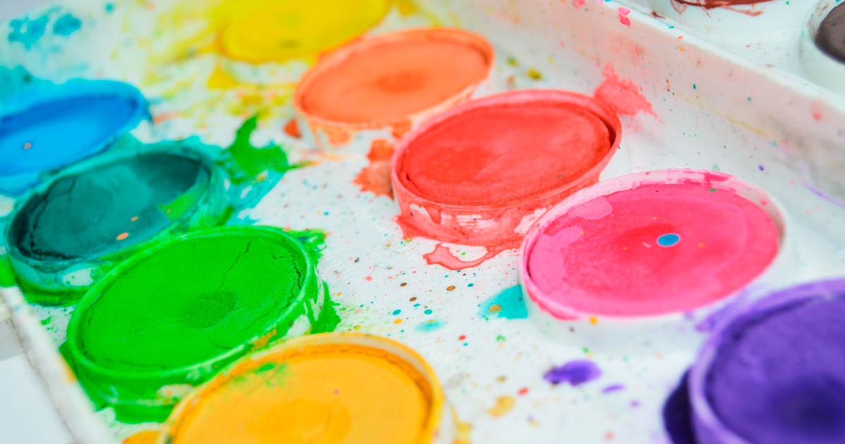 Artist Paint Palette. Image source: https://pixabay.com/photos/painting-colors-colorful-brush-1067686/
