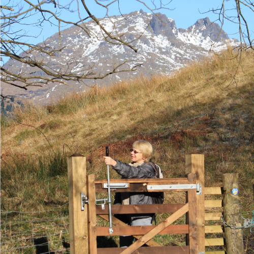 Three Lochs Way gate © Helensburgh and District Access Trust