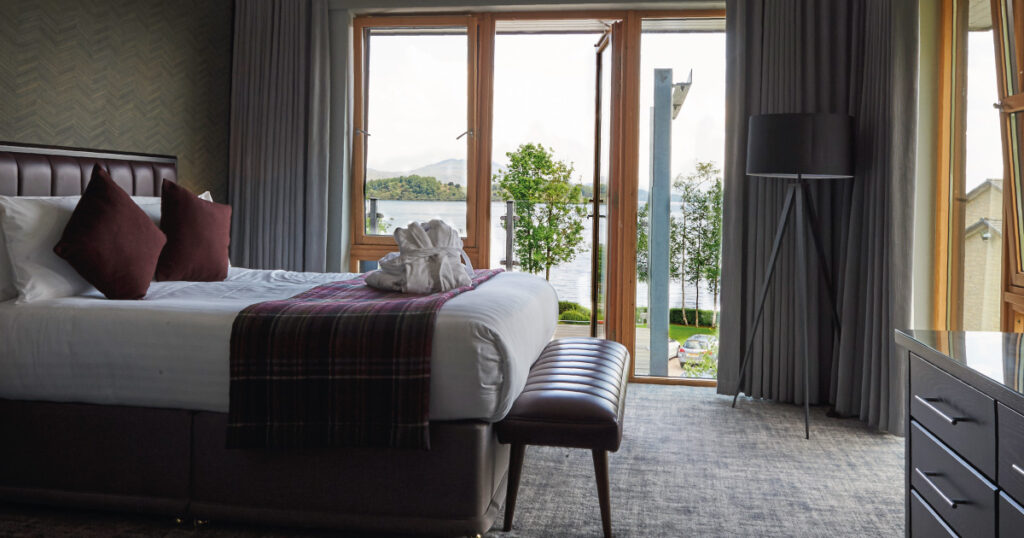 Lodge on Loch Lomond bedroom